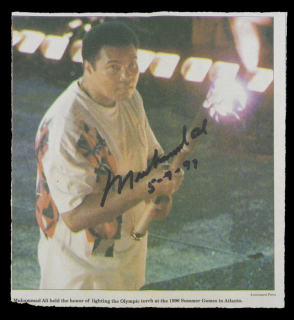 MUHAMMAD ALI SIGNED 1996 OLYMPIC OPENING CEREMONIES SIGNED DETROIT FREE PRESS IMAGE