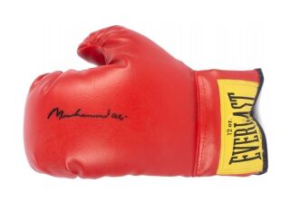 MUHAMMAD ALI SIGNED BOXING GLOVE