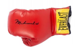 MUHAMMAD ALI SIGNED BOXING GLOVE