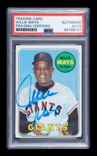 WILLIE MAYS SIGNED 1969 TOPPS CARD #190 - PSA