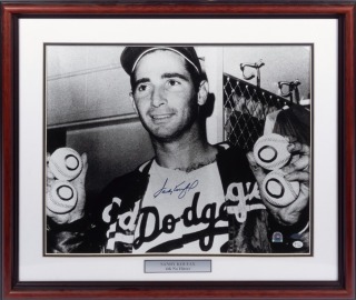 SANDY KOUFAX SIGNED PERFECT GAME FOURTH NO-HITTER PHOTOGRAPH