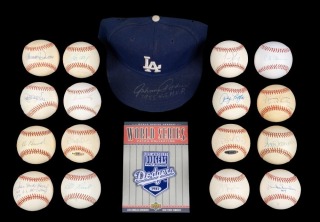 BROOKLYN & LA DODGERS SIGNED BASEBALL GROUP OF 16 WITH HAT