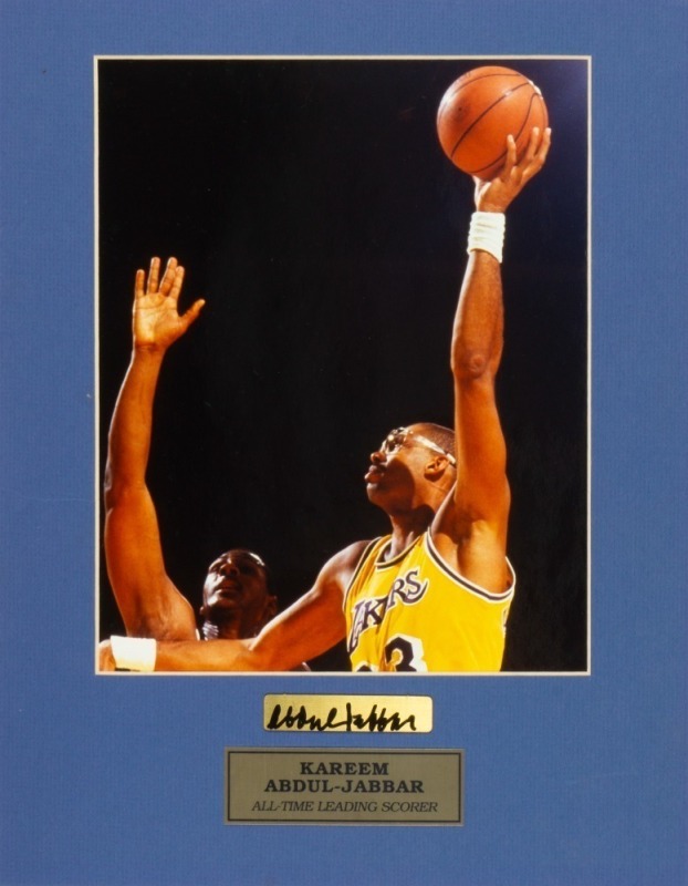 KAREEM ABDUL-JABBAR SIGNED PLAQUE