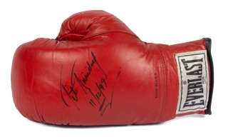 FELIX TRINIDAD SIGNED BOXING GLOVE