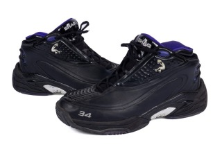 SHAQUILLE O'NEAL CIRCA 2003-2004 GAME WORN BASKETBALL SHOES