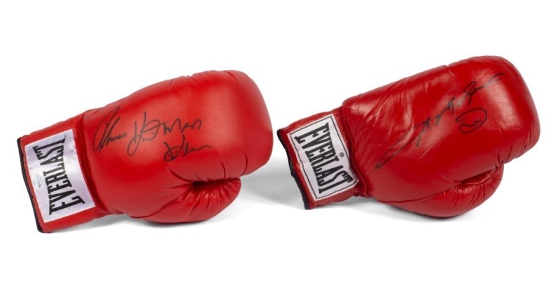 SUGAR RAY LEONARD & THOMAS HEARNS SIGNED BOXING GLOVES