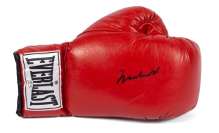 MUHAMMAD ALI SIGNED BOXING GLOVE - PSA