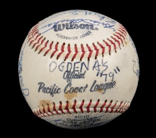 1979 OGDEN A'S TEAM SIGNED BASEBALL WITH RICKEY HENDERSON - HENDERSON OAKLAND A'S ROOKIE YEAR - JSA