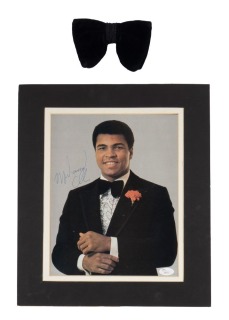 MUHAMMAD ALI PHOTOSHOOT WORN BOWTIE WITH SIGNED PHOTOGRAPH FROM SHOOT - JSA