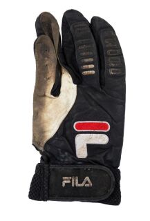 SAMMY SOSA GAME USED BATTING GLOVE