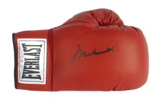 MUHAMMAD ALI SIGNED BOXING GLOVE