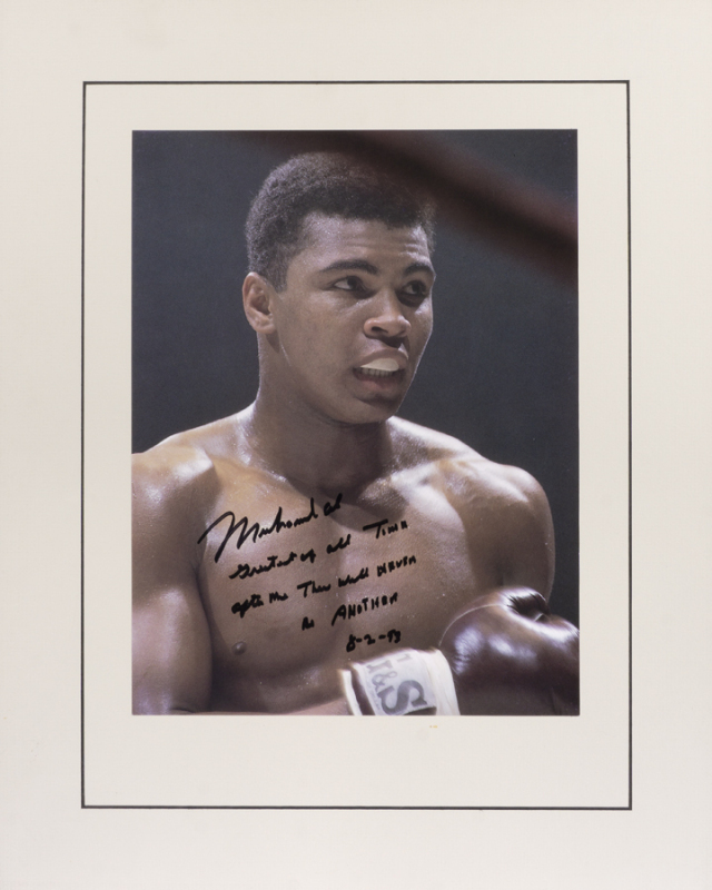 MUHAMMAD ALI SIGNED AND INSCRIBED NEIL LEIFER PHOTOGRAPH