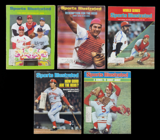 JOHNNY BENCH SIGNED SPORTS ILLUSTRATED GROUP OF FIVE